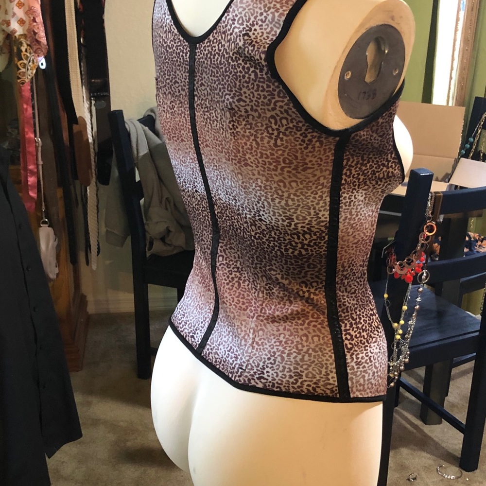 Rubber spandex wait clincher
